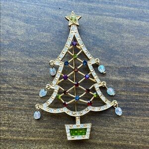 Avon 2005 Christmas Tree Brooch